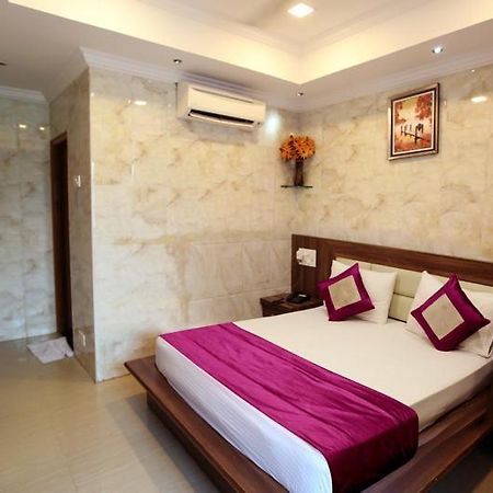 The Park Royal Hotel Chennai Exterior photo