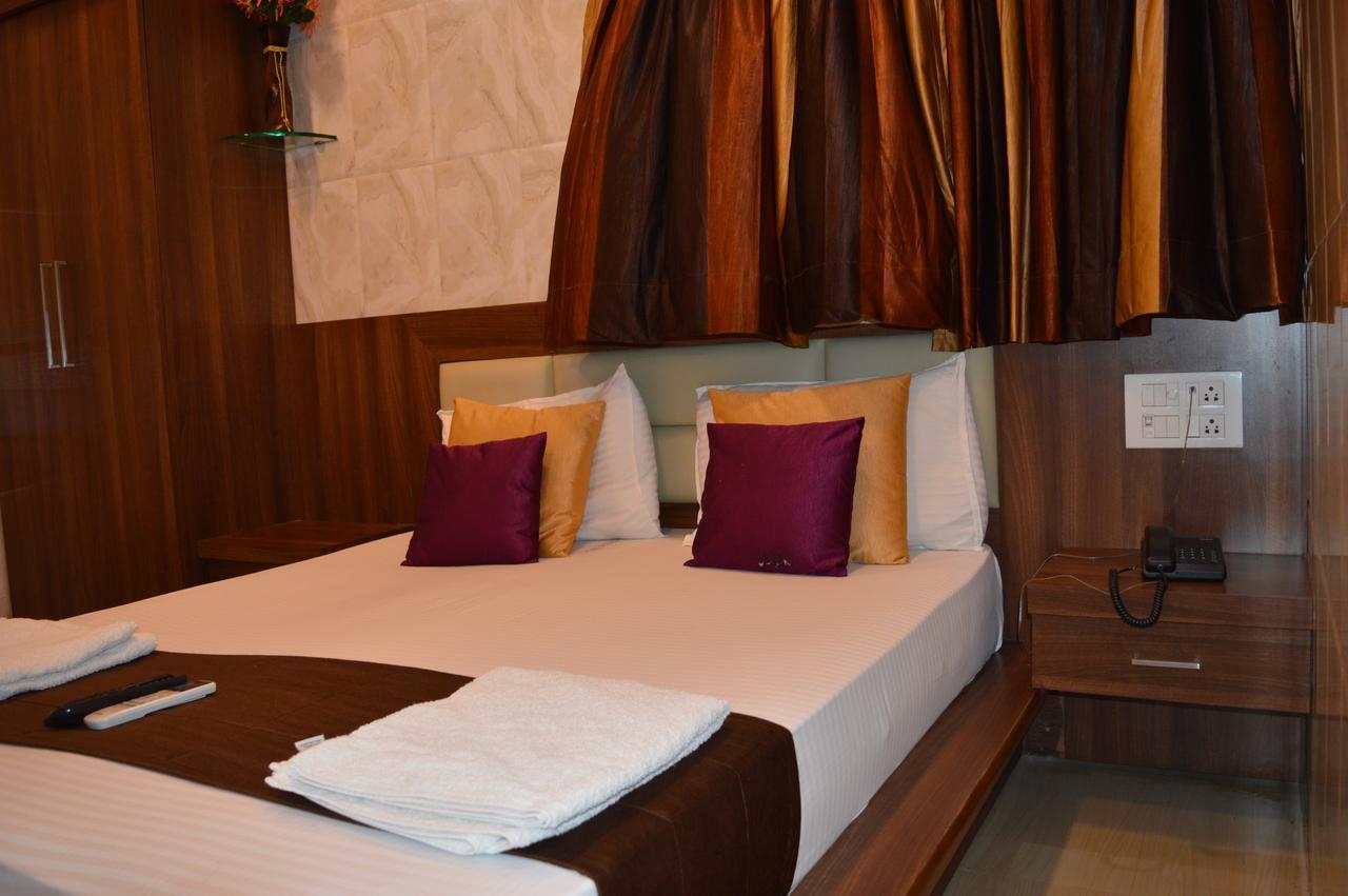 The Park Royal Hotel Chennai Exterior photo
